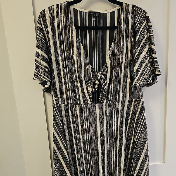 Topshop Black and White Flutter Sleeve Maxi Sundress Size 10 - Picture 1 of 7